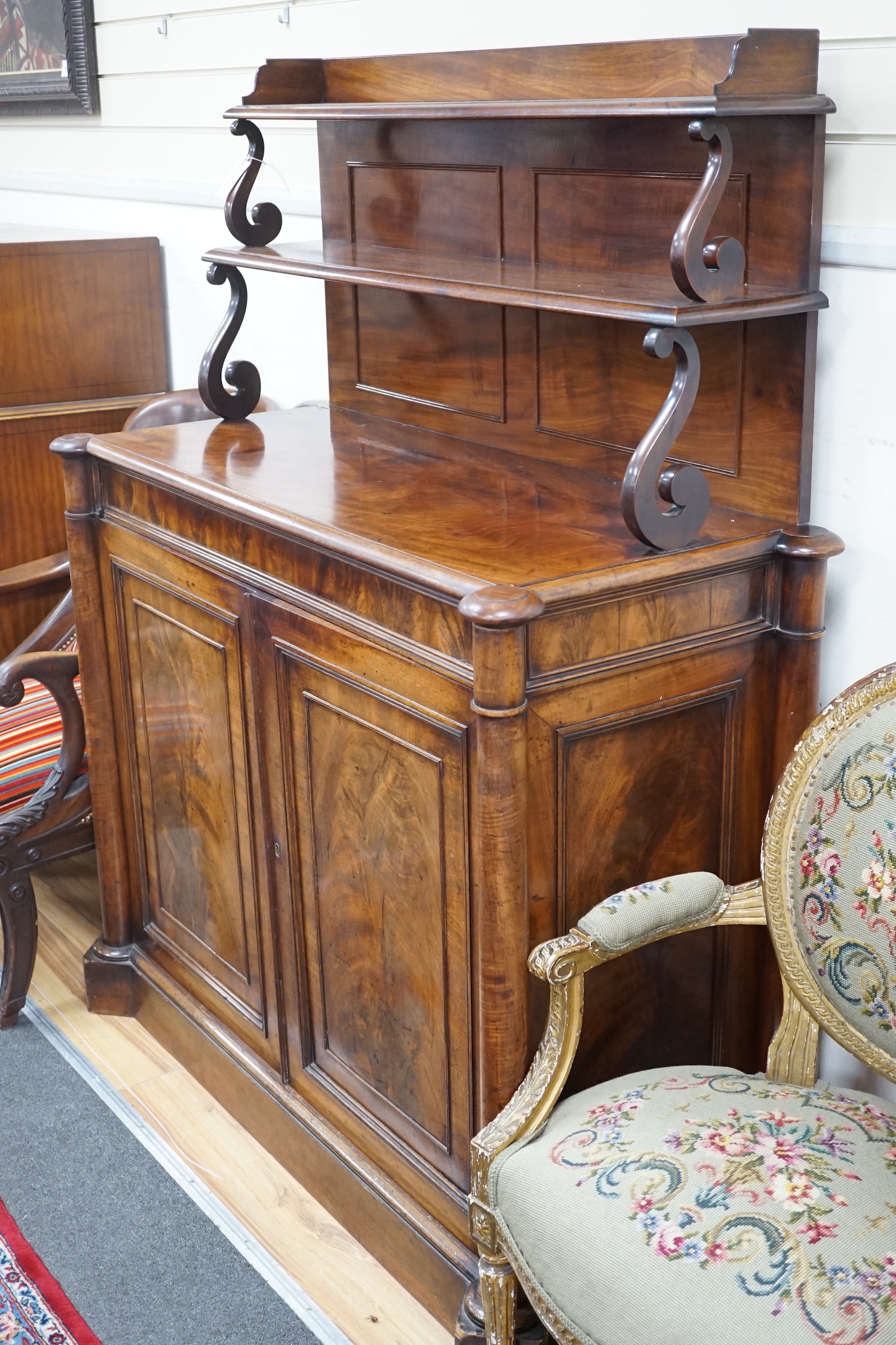 A William IV mahogany chiffonier, width 120cm, depth 50cm, height 153cm